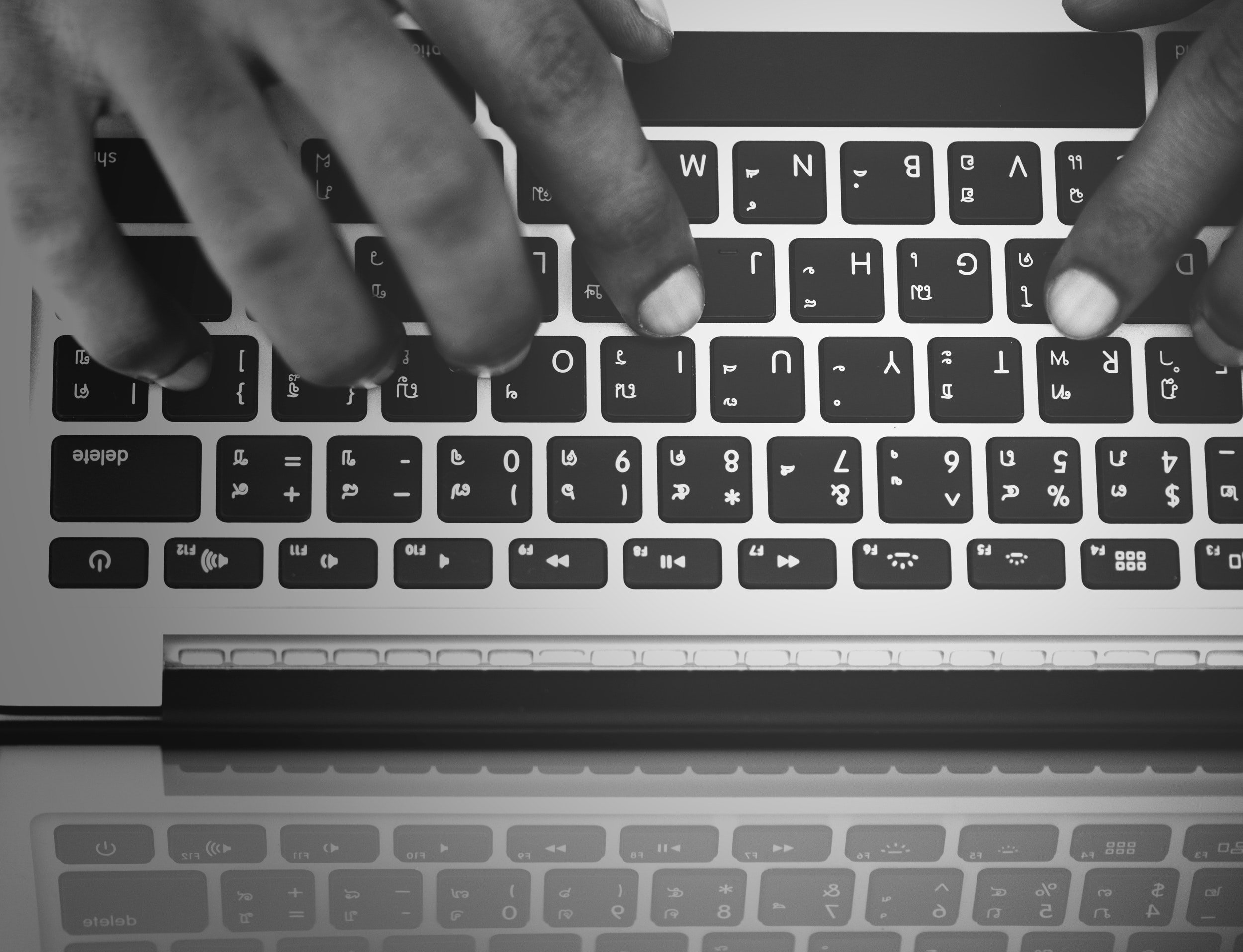 black-black-and-white-desk-938964